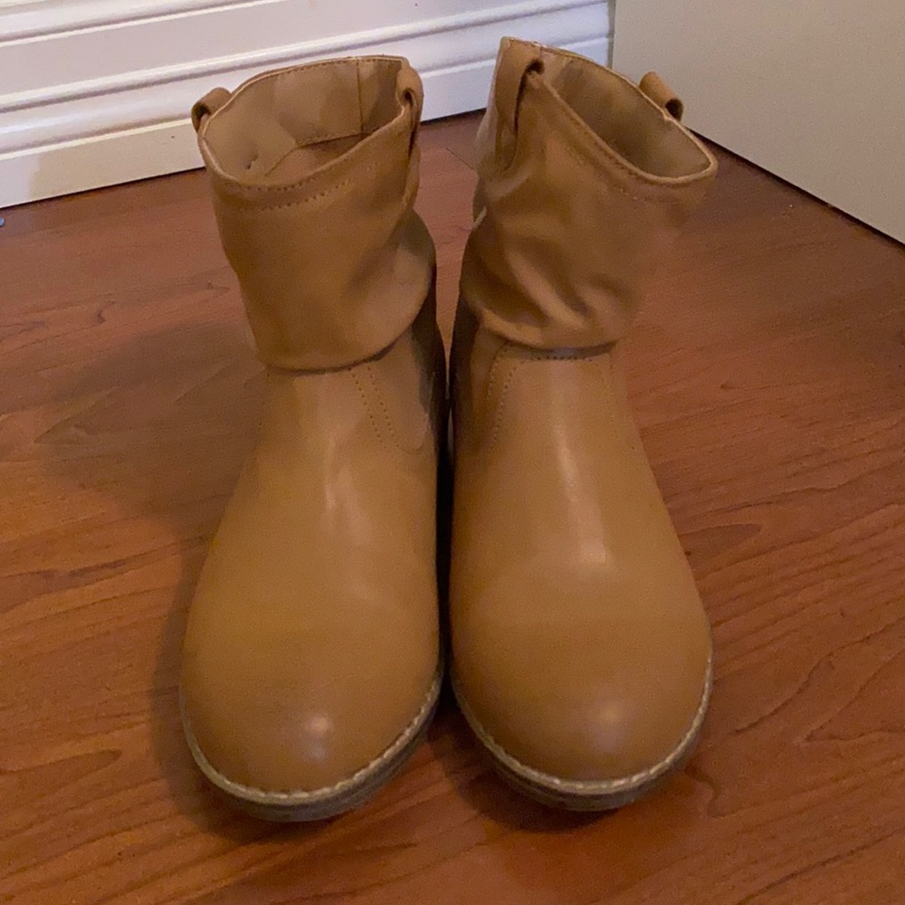 Old navy brown ankle boots women’s size 3